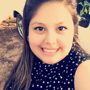 Meet your Posher, Daniela